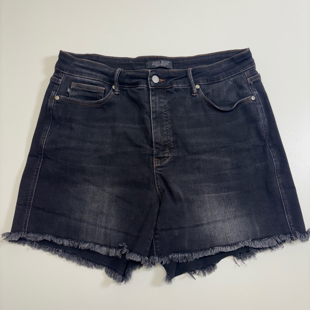 Judy Blue 1XL Dark Wash Denim Shorts High Rise Raw Hem Stretch Distressed